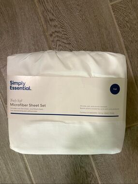 Simply Essential White Microfiber Sheet Set - Full new